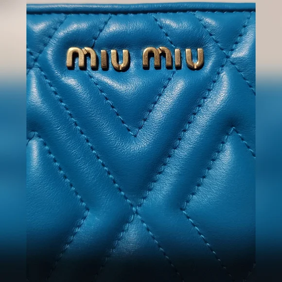 Miu Miu Pochette. Super puffy. - Picture 6 of 16